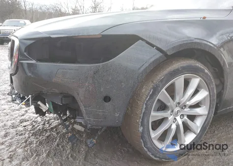 2017 Volvo S90 T6 Momentum z USA, uszkodzony, nr VIN YV1A22MK4H1003960